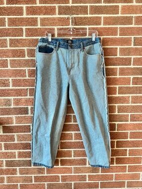 BDG Inside Out Straight Fit Cropped Light Wash Blue Denim Jeans, Men’s 32x32
